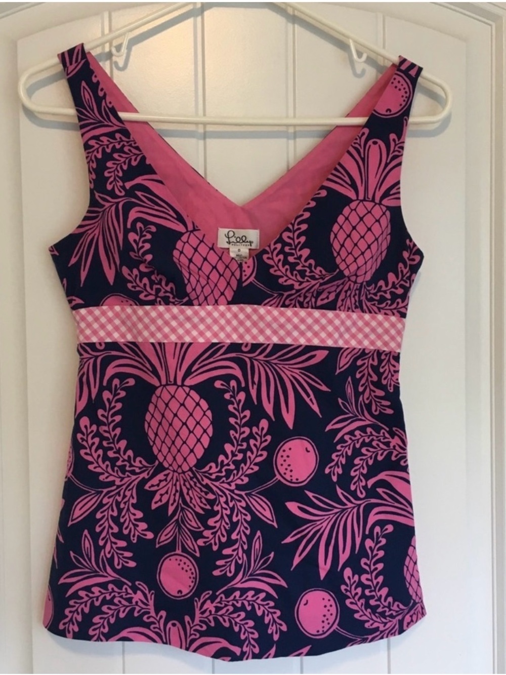 Lilly Pulitzer Blue & Pink Pineapple Top  Size 0. EUC